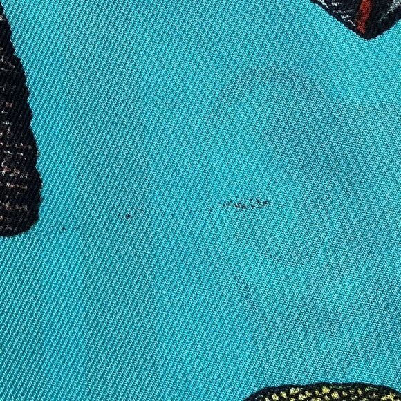 Vintage Oversized seashell print scarf. SC0141 - Picture 9 of 9